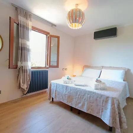 Casale Soleluna - Bagno Condiviso 住宿加早餐酒店